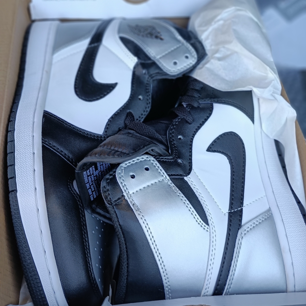 NIKE SILVER TOES